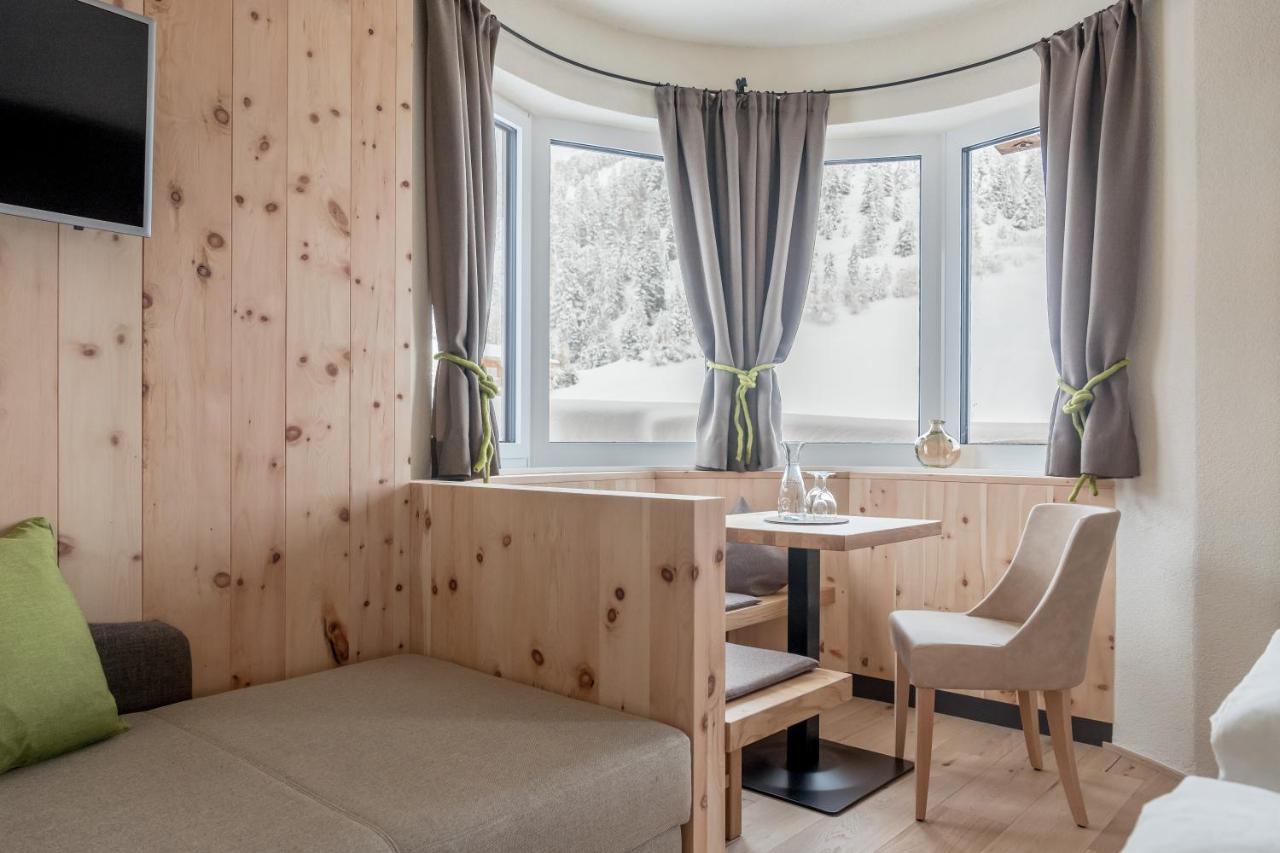 Hotel Garni Pirchhuett Obergurgl Ngoại thất bức ảnh